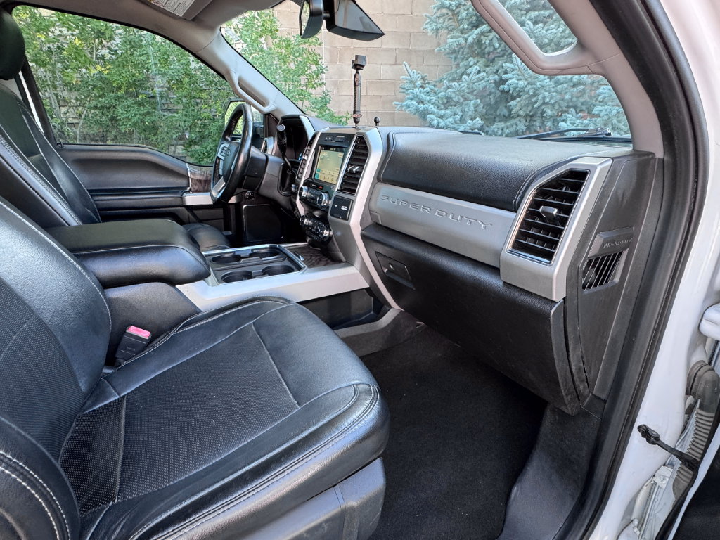 Used 2019 Ford F250 Lariat w/ Lariat Ultimate Package AWD/4WD image 35