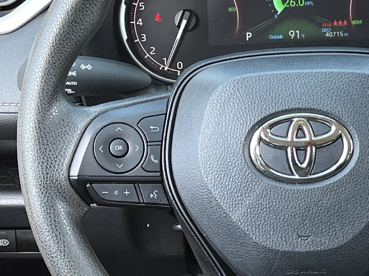 Used 2025 Toyota RAV4 XLE AWD/4WD image 12