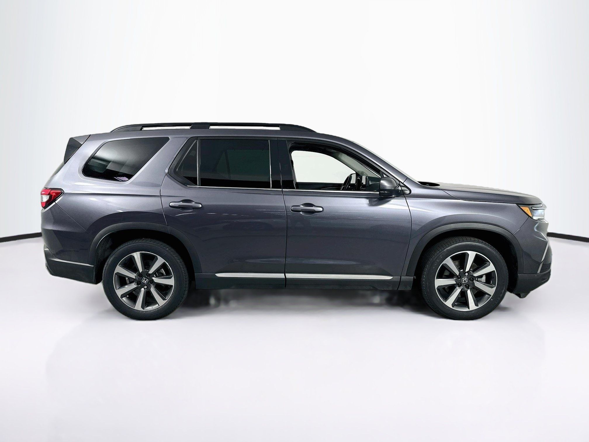 Used 2023 Honda Pilot Elite image 4