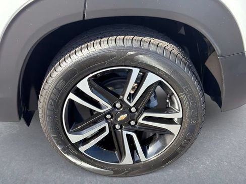 Used 2023 Chevrolet TrailBlazer LT FWD image 10