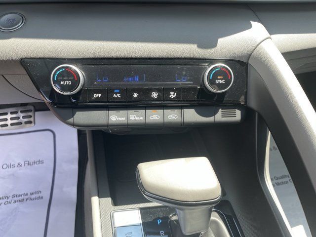 Used 2025 Hyundai Elantra Sport FWD image 22