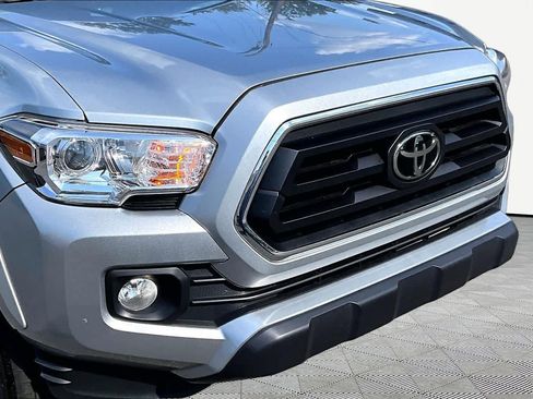 Used 2023 Toyota Tacoma SR5 w/ Technology Package RWD image 30