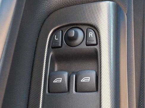 Used 2013 Volvo C30 T5 FWD image 25