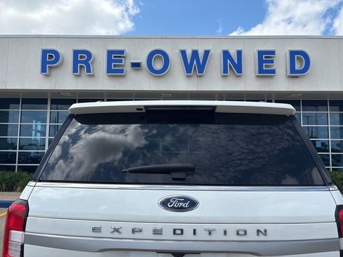 Used 2022 Ford Expedition XLT AWD/4WD image 9