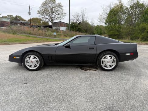 Used 1989 Chevrolet Corvette Coupe image 2