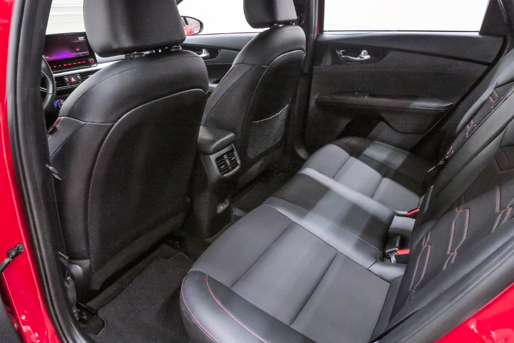Used 2022 Kia Forte GT w/ GT Technology Package FWD image 10