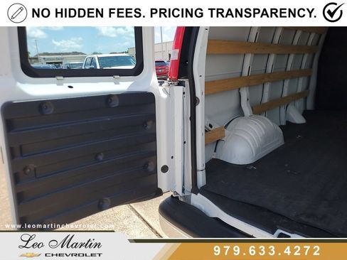 Used 2025 GMC Savana 2500 w/ Driver Convenience Package RWD image 8