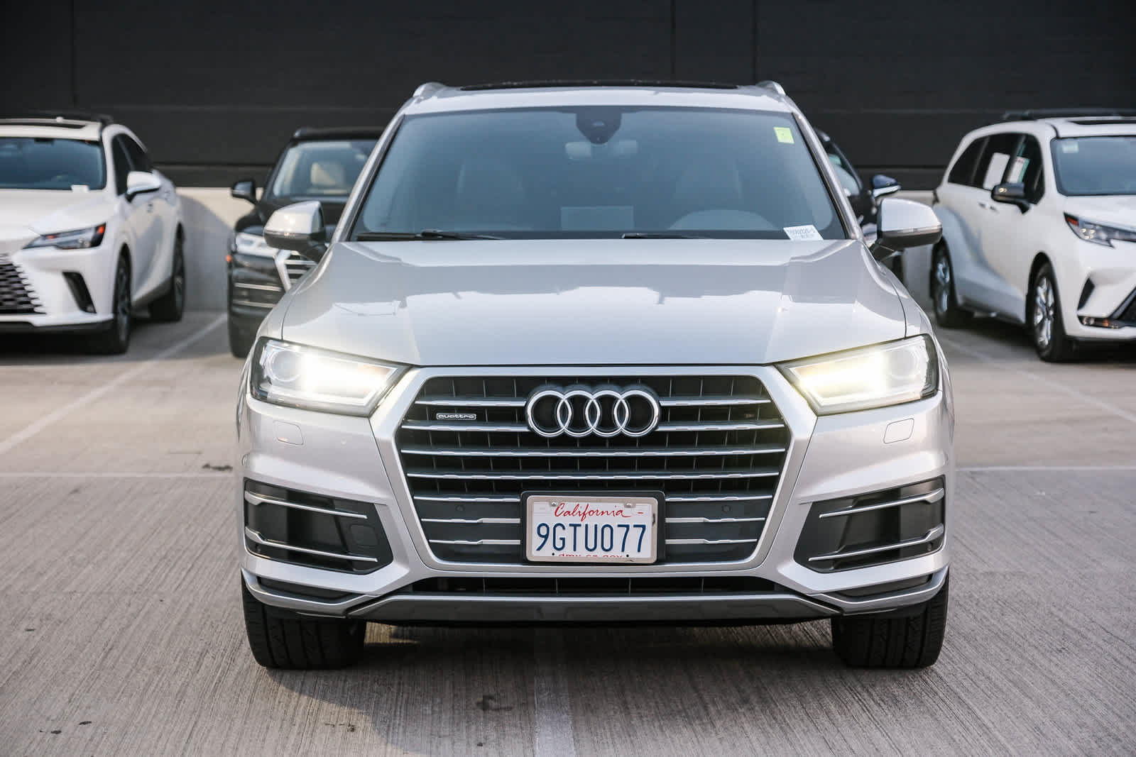 Used 2019 Audi Q7 2.0T Premium w/ Convenience Package AWD/4WD image 2