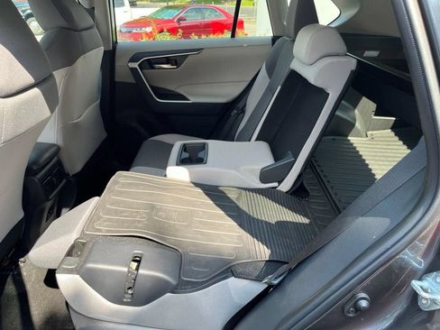 Used 2025 Toyota RAV4 XLE w/ Convenience Package FWD image 30