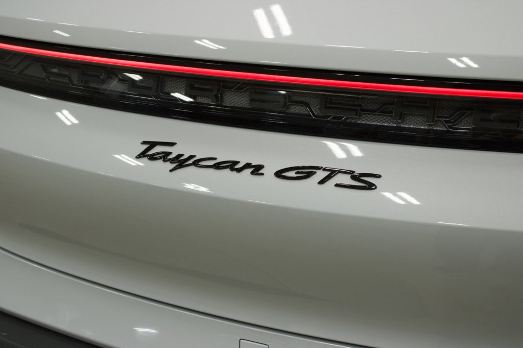 Used 2024 Porsche Taycan GTS AWD/4WD image 21