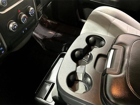 Used 2023 RAM 1500 Classic SLT image 19