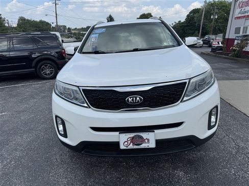 Used 2015 Kia Sorento LX AWD/4WD image 3