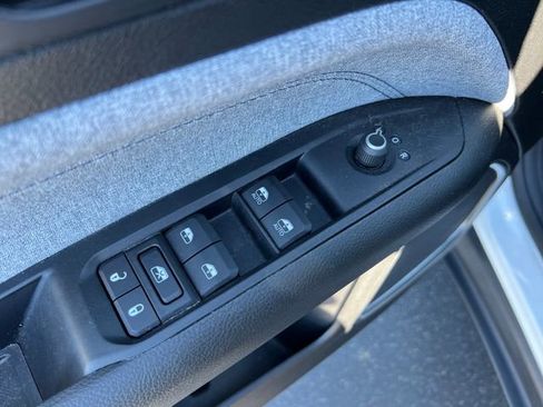 Used 2022 Jeep Compass Latitude AWD/4WD image 13