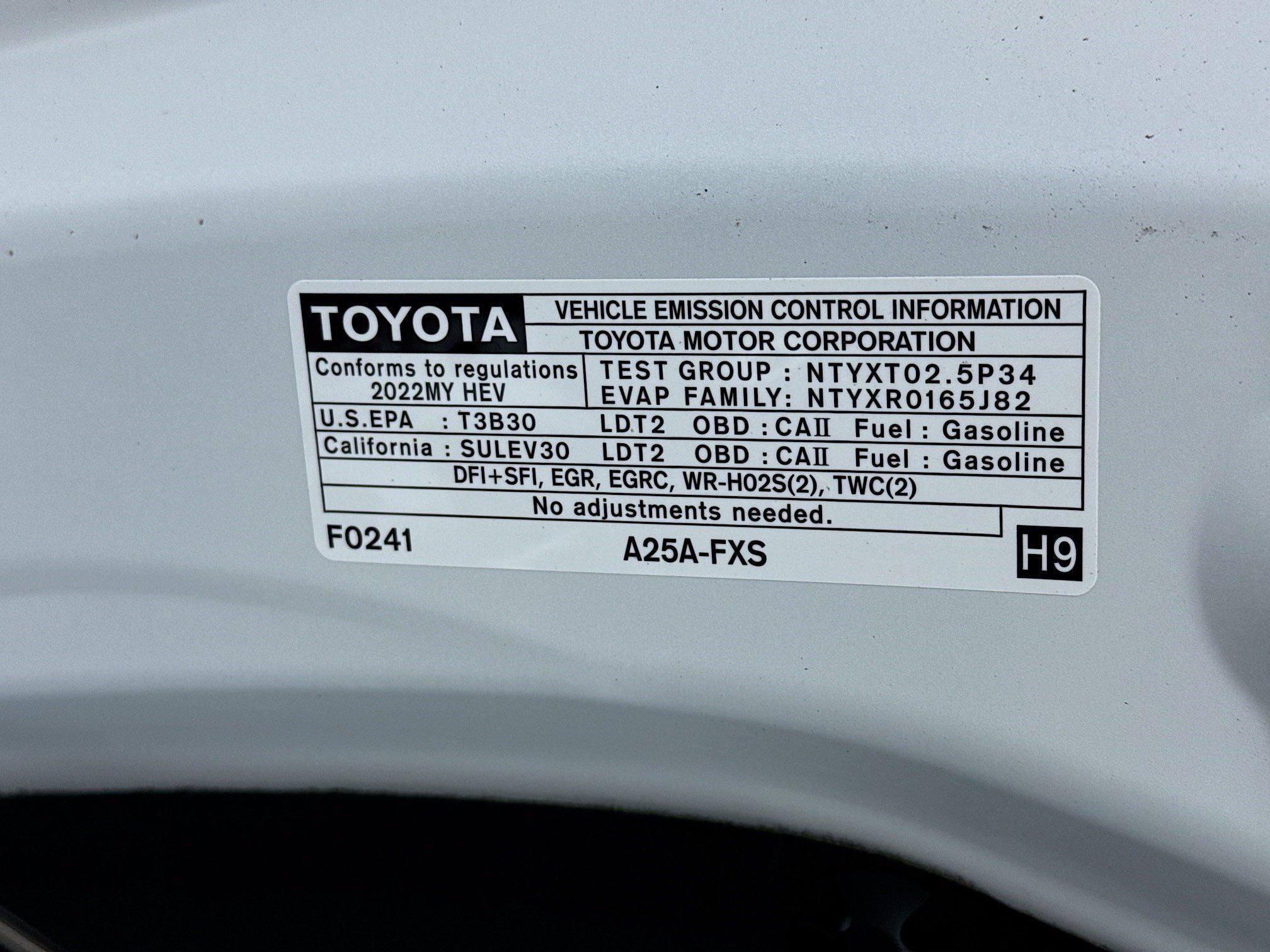 Used 2022 Toyota Highlander XLE AWD/4WD image 22