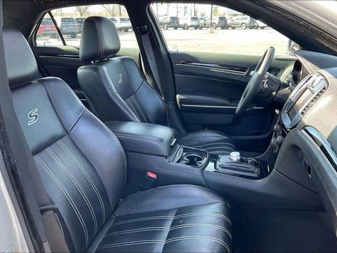 Used 2023 Chrysler 300 S image 7