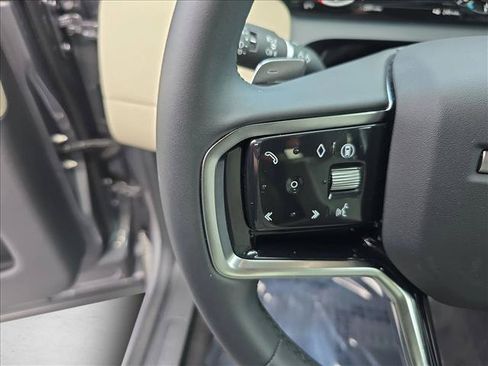 Used 2025 Land Rover Discovery Sport S AWD/4WD image 17