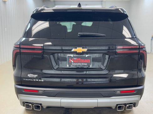 New 2026 Chevrolet Traverse LT w/ Sun and Wheel Package FWD image 6