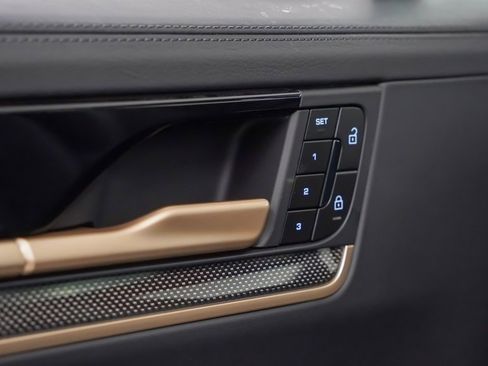 New 2026 Porsche Cayenne S image 22