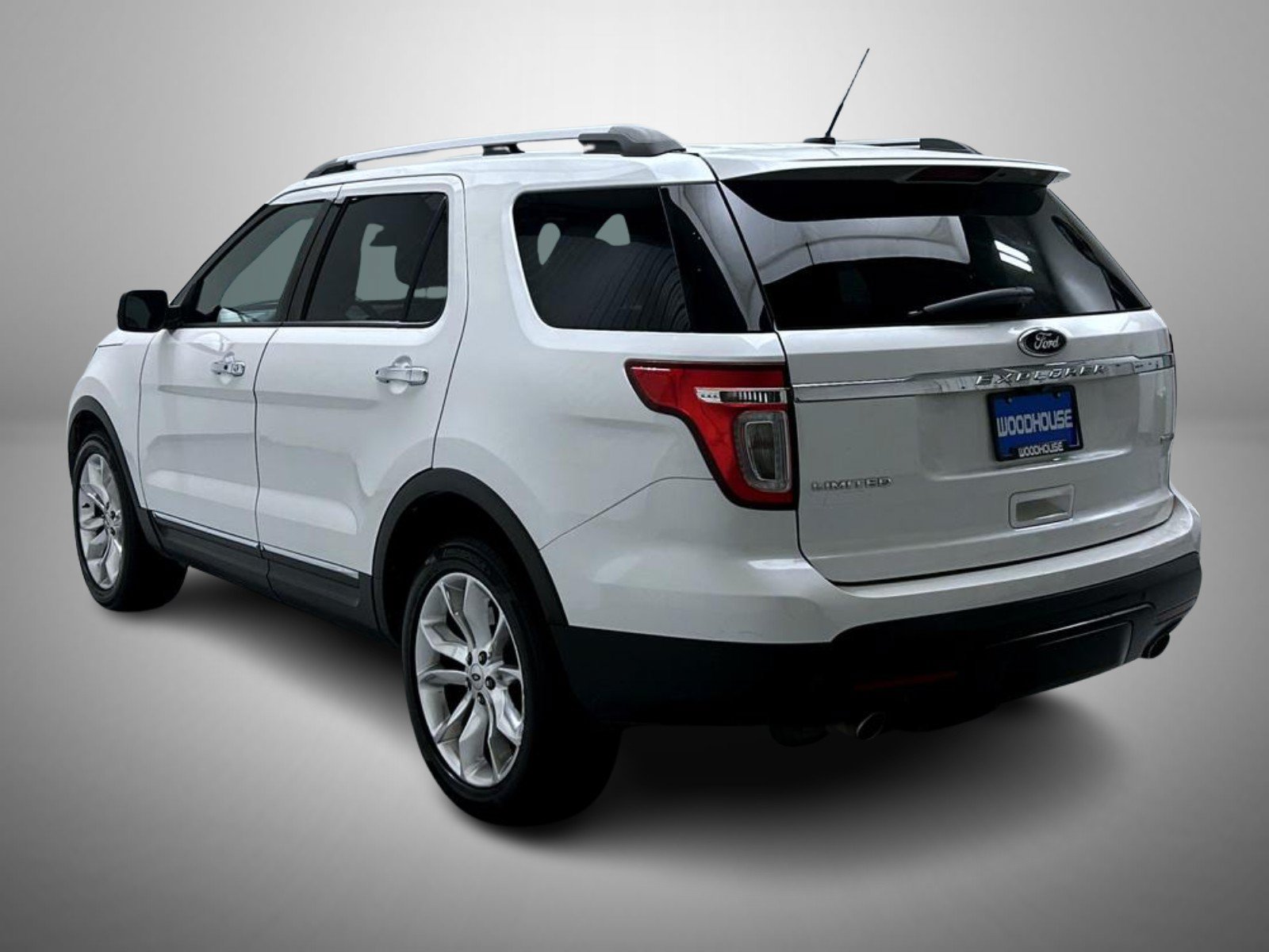 Used 2014 Ford Explorer Limited w/ Equipment Group 302A AWD/4WD image 8