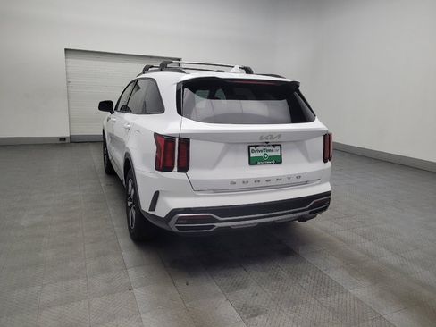 Used 2022 Kia Sorento EX w/ Panoramic Sunroof Package image 5