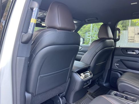 New 2026 Nissan Armada SL AWD/4WD image 17