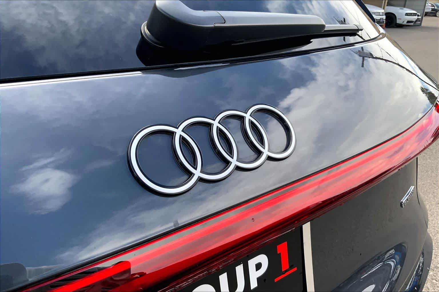Certified 2025 Audi Q5 Premium Plus w/ Premium Plus AWD/4WD image 10