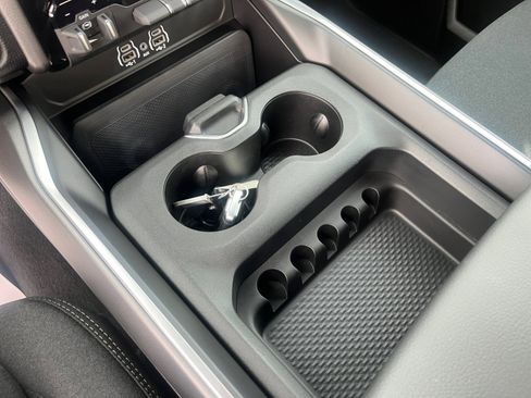 New 2025 RAM 2500 Big Horn image 32