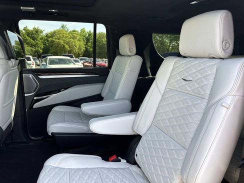 New 2026 Cadillac Escalade ESV Platinum Sport image 14