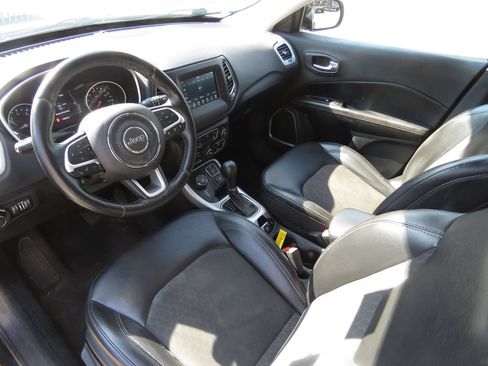 Used 2020 Jeep Compass Latitude AWD/4WD image 11