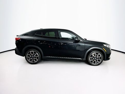Used 2025 BMW X2 xDrive28i image 10