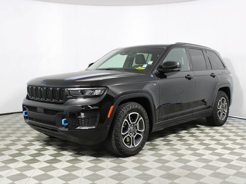 Used 2023 Jeep Grand Cherokee Trailhawk AWD/4WD image 43