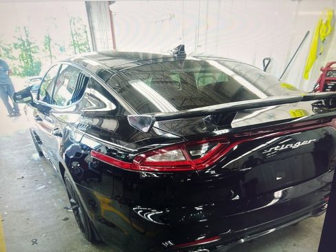 Used 2018 Kia Stinger AWD/4WD image 2