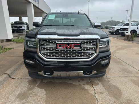 Used 2017 GMC Sierra 1500 Denali w/ Denali Ultimate Package AWD/4WD image 8