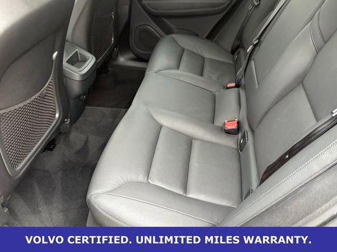 Certified 2025 Volvo XC60 B5 Plus image 31