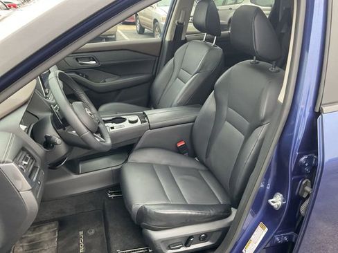 Certified 2023 Nissan Rogue SV w/ SV Premium B Package image 12