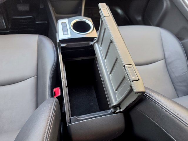 Used 2012 Toyota Prius V Five FWD image 40