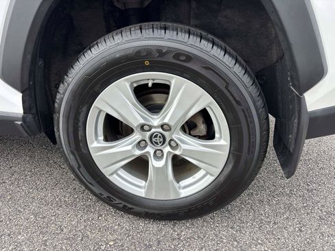 Used 2019 Toyota RAV4 XLE w/ Convenience Package AWD/4WD image 7