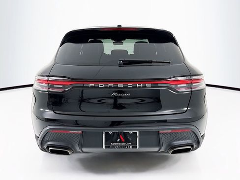 Certified 2025 Porsche Macan image 10