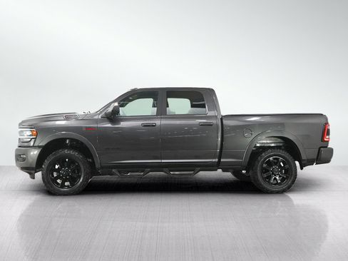 Used 2022 RAM 2500 Laramie AWD/4WD image 2