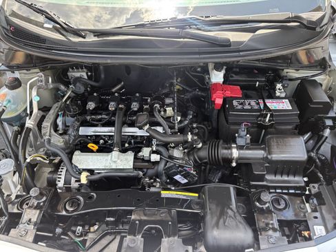 Used 2025 Nissan Versa SV FWD image 30