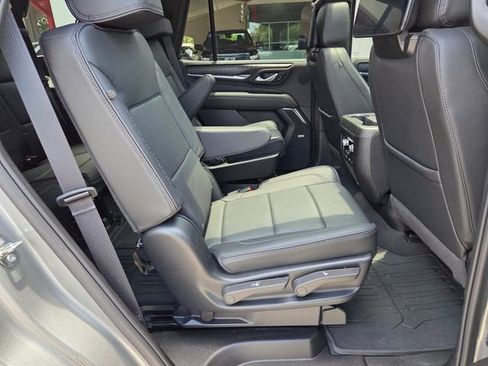 Used 2024 GMC Yukon Denali w/ Advanced Technology Package AWD/4WD image 15