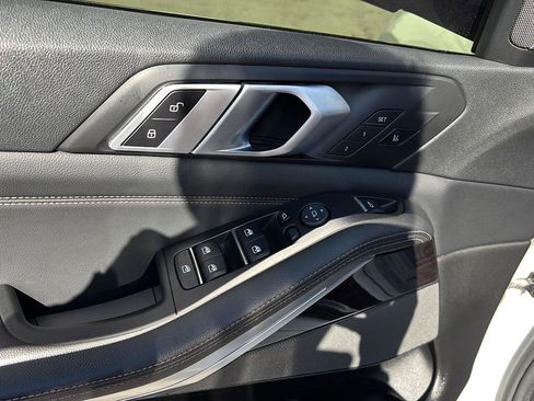 Used 2019 BMW X5 xDrive50i w/ M Sport Package image 15