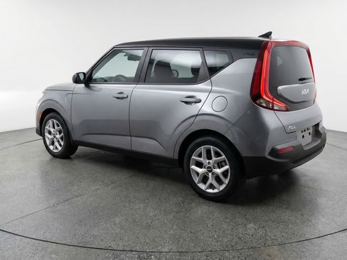 Used 2025 Kia Soul LX w/ LX Technology Package image 6