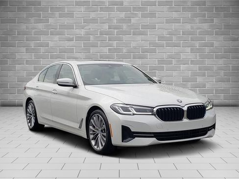 Used 2023 BMW 530i xDrive w/ Premium Package AWD/4WD image 3