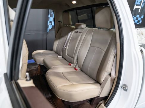 Used 2018 RAM 3500 Laramie w/ Convenience Group AWD/4WD image 19