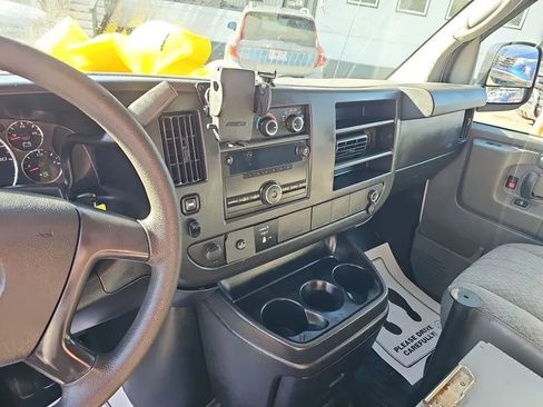 Used 2014 GMC Savana 2500 image 13