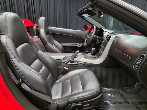 Used 2007 Chevrolet Corvette Convertible w/ Preferred Equipment Group RWD image 31