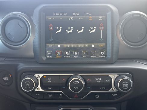 Used 2023 Jeep Wrangler Sport S image 24