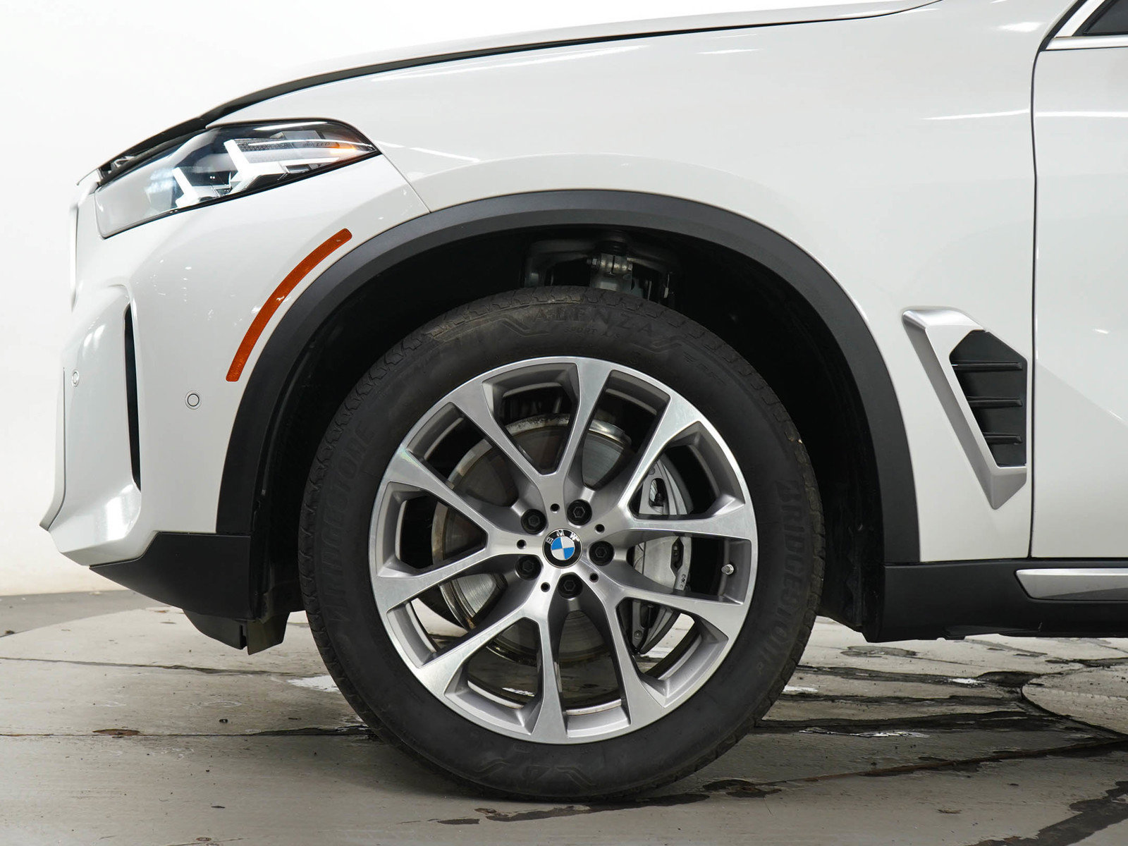 Used 2024 BMW X5 xDrive40i AWD/4WD image 31