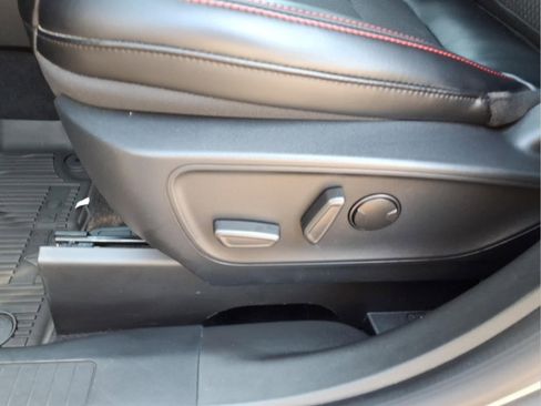 Used 2024 Ford Escape ST-Line w/ Tech Pack #1 AWD/4WD image 18
